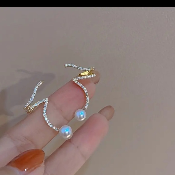 Bundle to get this free✨ - Picture 2 of 4